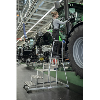 Arbeitspodest, Aluminium-Warzenblech und Handlauf