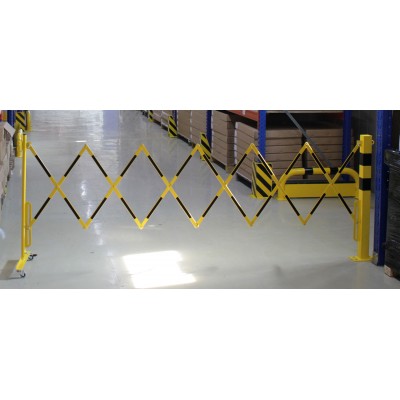 Scherengitter mit Sperrpfosten aus Stahl zum Aufdübeln