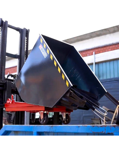 Einfache Entleerung eines Kippbehälters