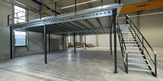 Referenzen-Galerie: Lagerbühne